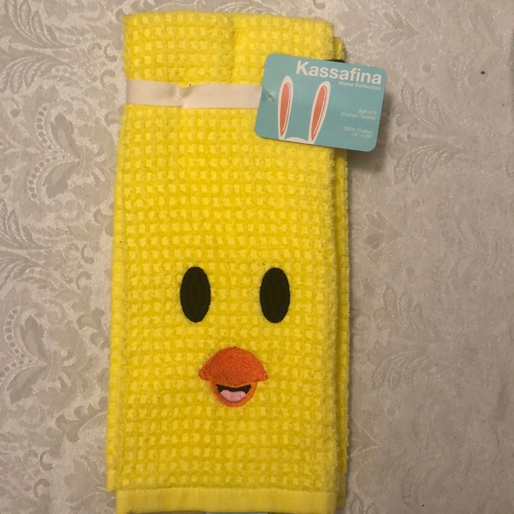 NWT Kassafina Easter kitchen towels